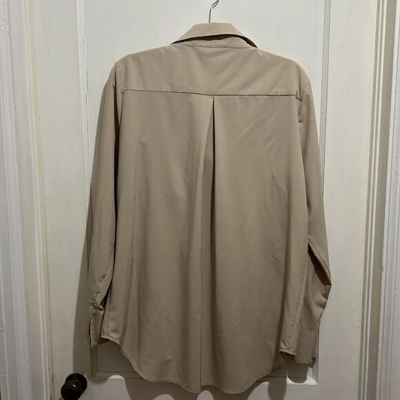 Women's XL Calvin Klein khaki button down with lovely details - plus size! - Picture 8 of 10